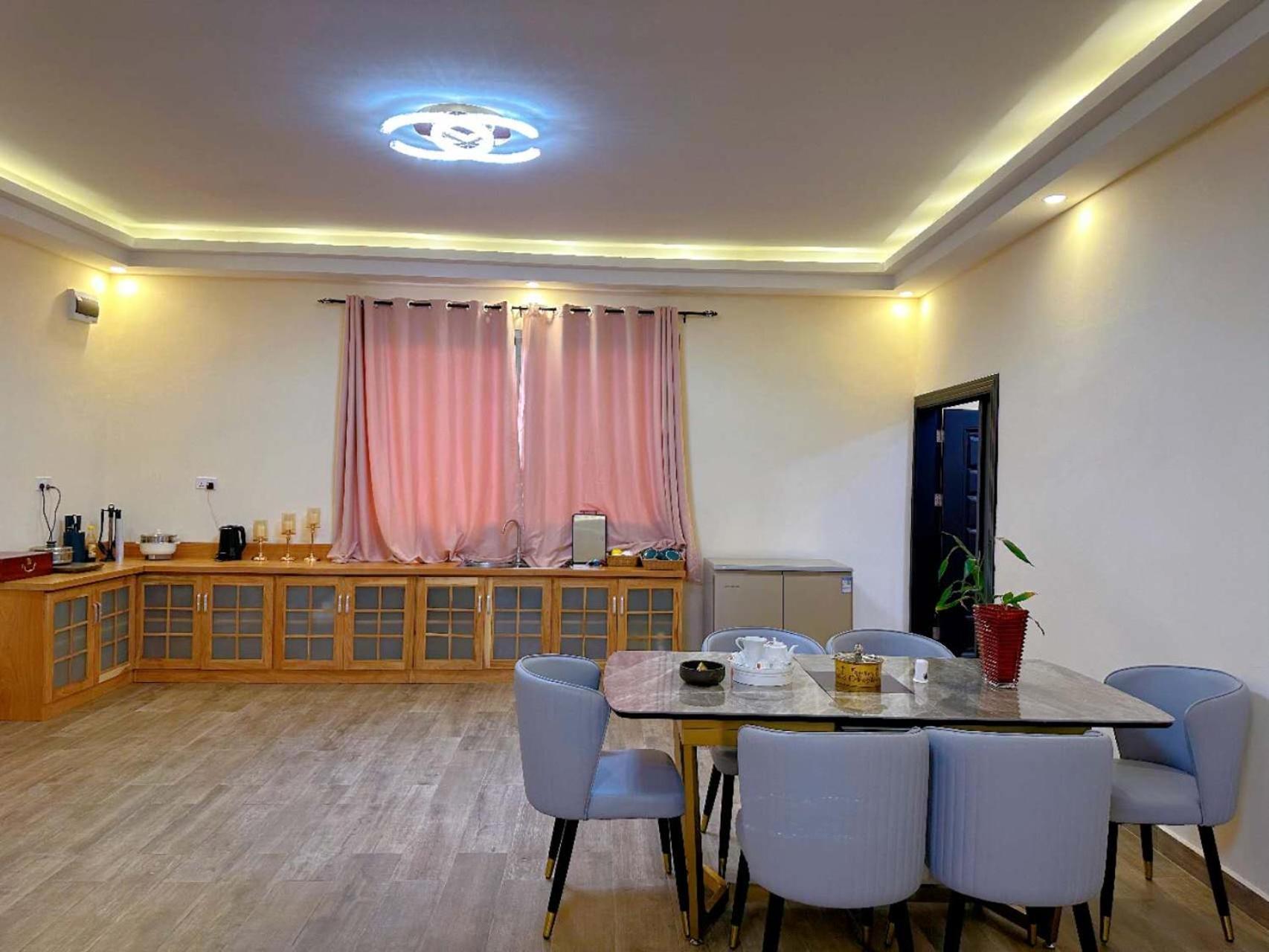 Grand Leone Hotel Freetown Buitenkant foto
